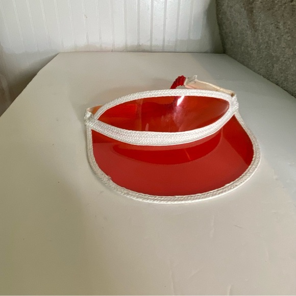 Vintage 1980s sun visor red summer vacation resort sun hat retro cosplay 80s - Picture 3 of 4